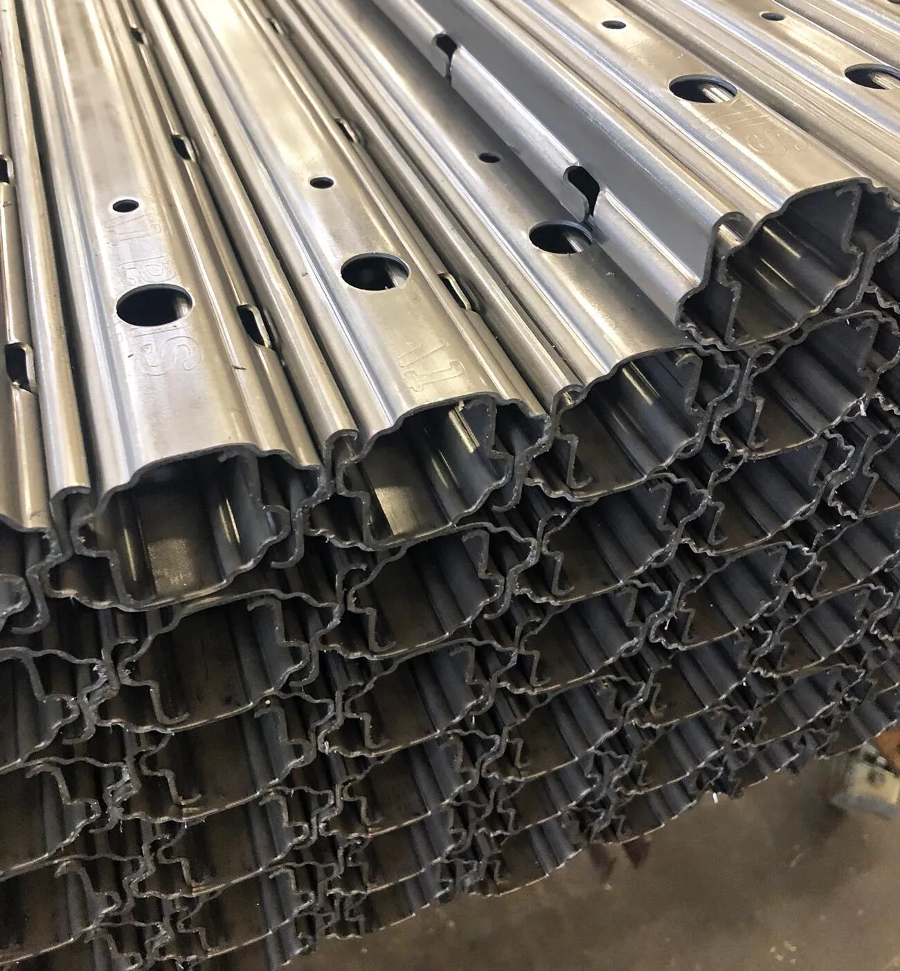 Sika Vineyard Post Suppliers and Manufacturer